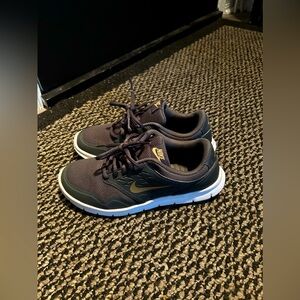 Nike rubber shoes size 6.5